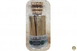 Sandelhout houtjes in fles 5 gram ~ geurhout.nl